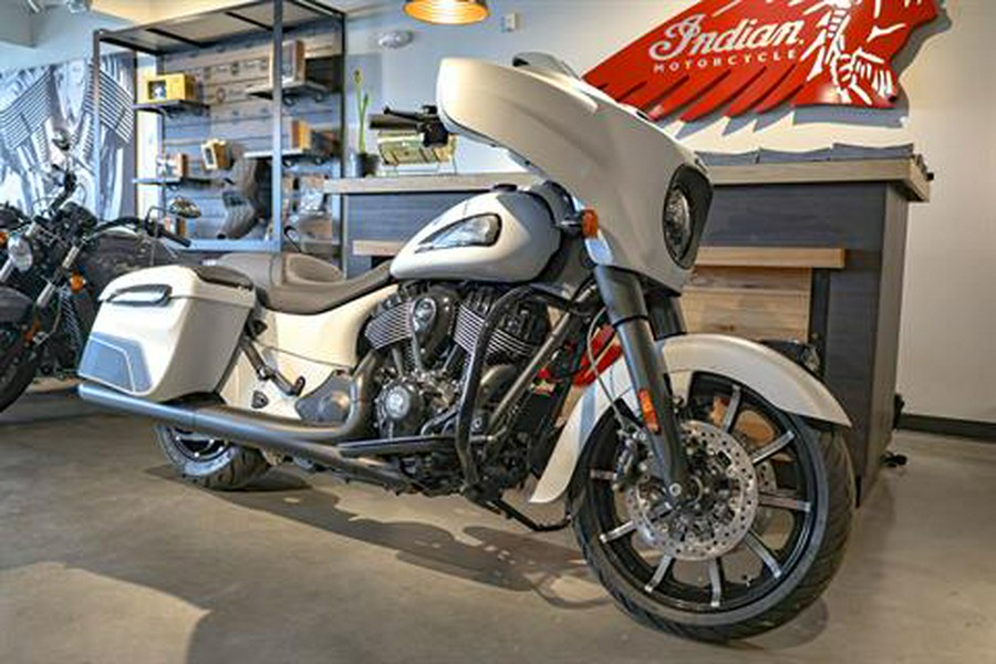 2024 Indian Motorcycle Chieftain® Dark Horse® with PowerBand Audio Package