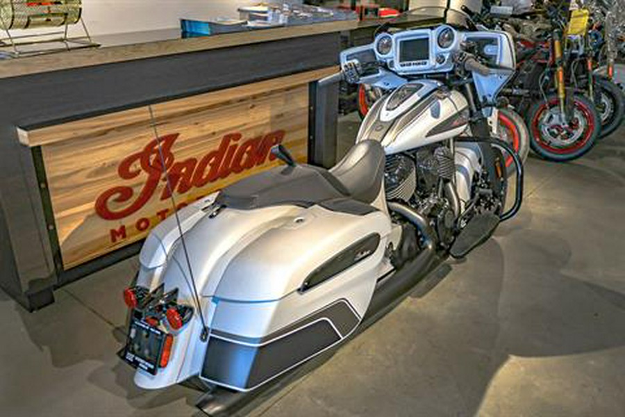 2024 Indian Motorcycle Chieftain® Dark Horse® with PowerBand Audio Package