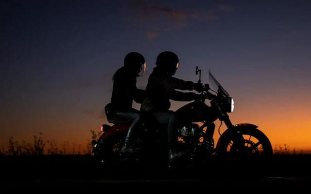 2024 Royal Enfield SUPER METEOR 650 MID