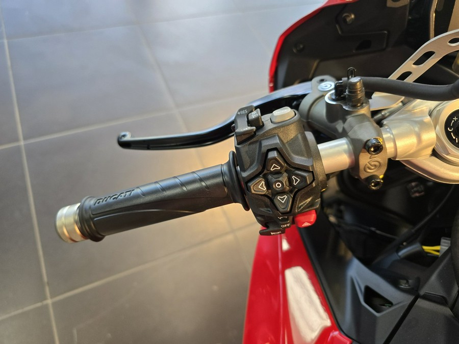 2026 Ducati Panigale V2