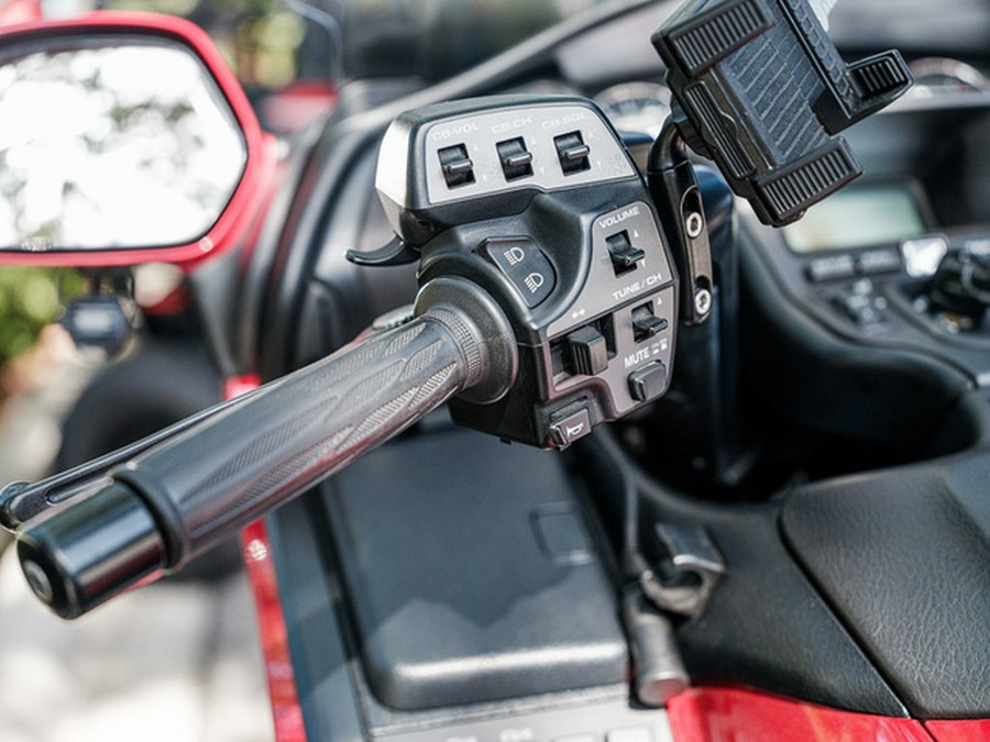 2015 Honda Gold Wing Audio / Comfort