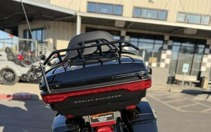 2023 Harley-Davidson Ultra Limited Vivid Black - Black Finish
