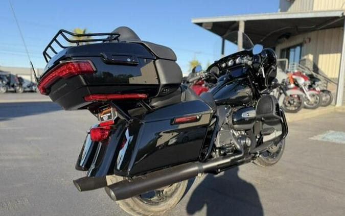 2023 Harley-Davidson Ultra Limited Vivid Black - Black Finish