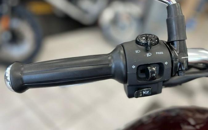 2023 Royal Enfield Meteor 350 Stellar Red