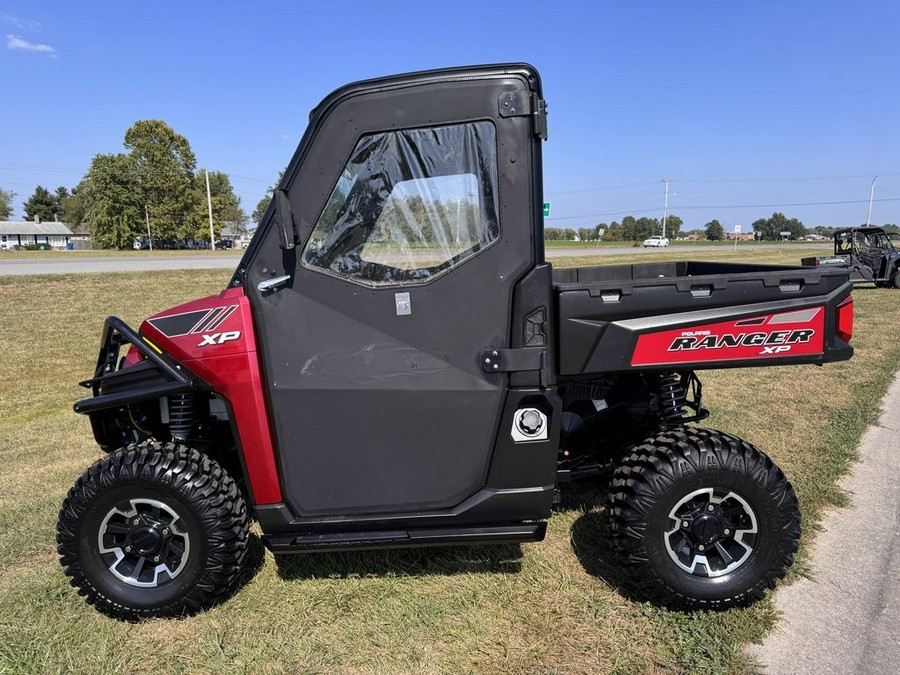 2014 Polaris® Ranger® XP 900 EPS Sunset Red LE