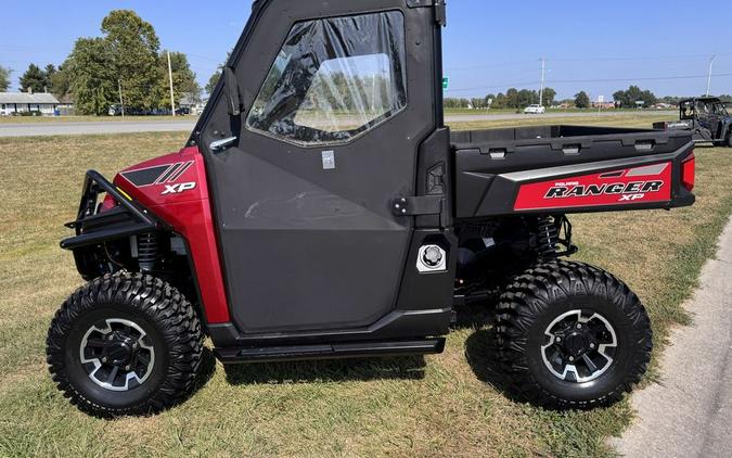 2014 Polaris® Ranger® XP 900 EPS Sunset Red LE