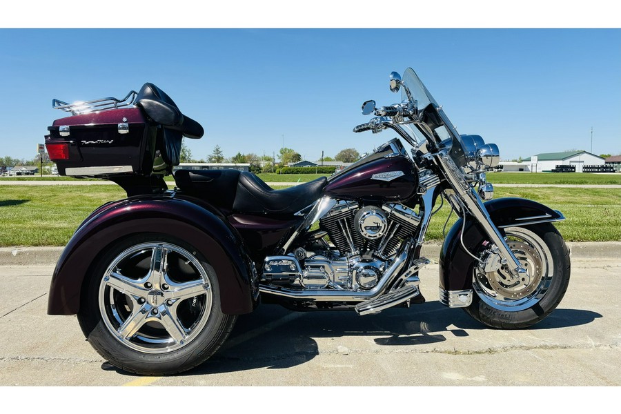 2005 Harley-Davidson® FLHRCI ROAD KING CLASSIC/FBI TRIKE