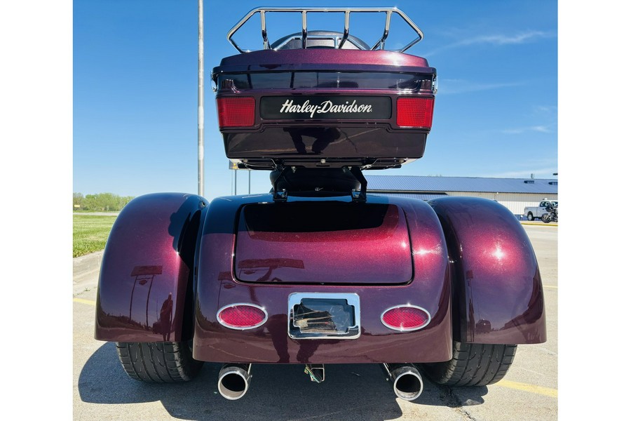 2005 Harley-Davidson® FLHRCI ROAD KING CLASSIC/FBI TRIKE