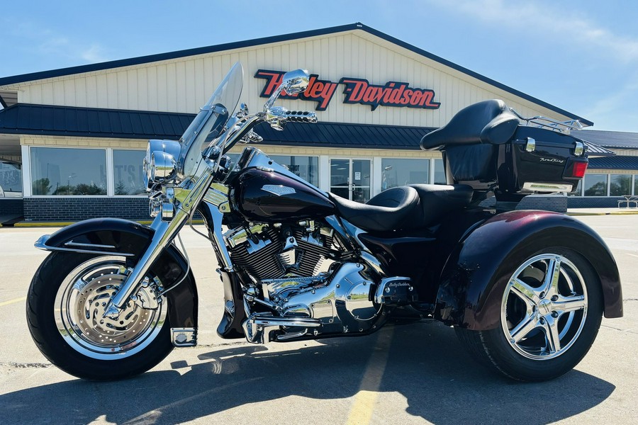 2005 Harley-Davidson® FLHRCI ROAD KING CLASSIC/FBI TRIKE