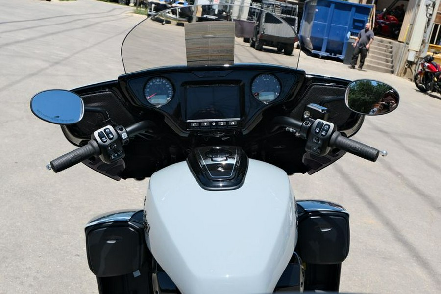 New 2025 INDIAN MOTORCYCLE ROADMASTER POWERPLUS DARK HORSE WITH 112 AND POWERBAND AUDIO PACKAGE