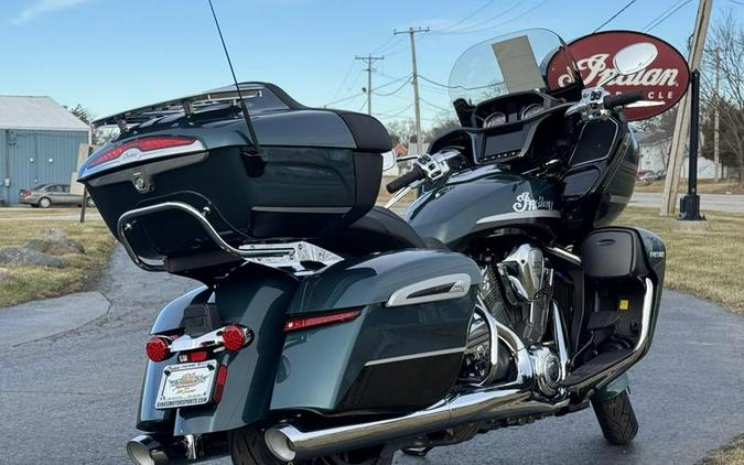 2026 Indian Motorcycle® Pursuit® Limited 112 w/PowerBand Audio Sunset Red Metallic