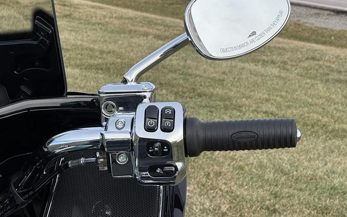 2026 Indian Motorcycle® Pursuit® Limited 112 w/PowerBand Audio Sunset Red Metallic