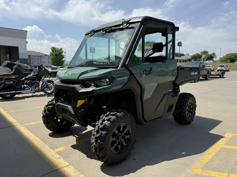 2026 Can-Am Defender DPS CAB