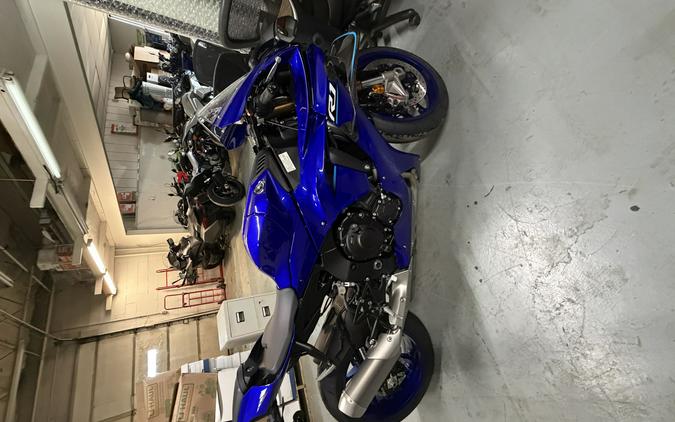2026 YAMAHA YZF R1