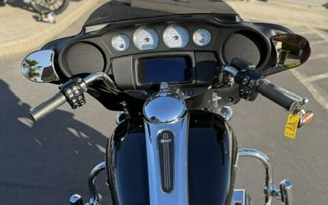 2022 Harley-Davidson Street Glide Vivid Black