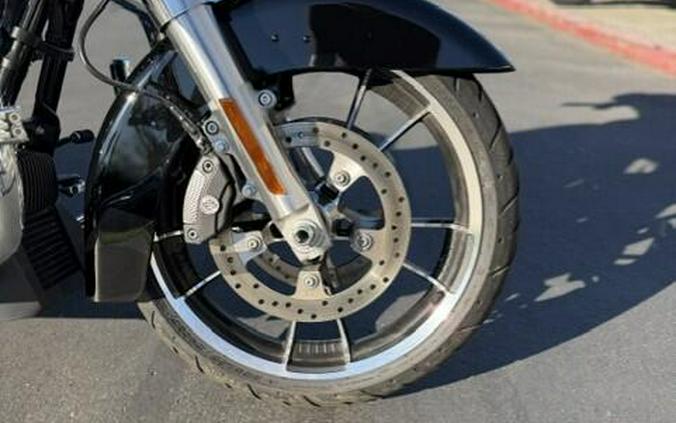 2022 Harley-Davidson Street Glide Vivid Black
