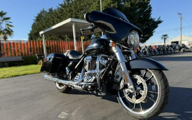 2022 Harley-Davidson Street Glide Vivid Black