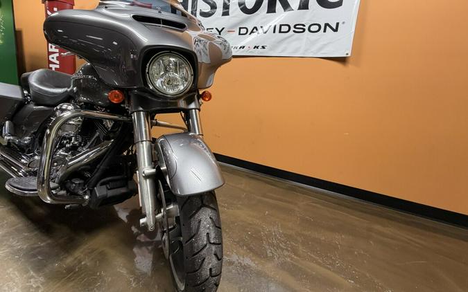 FLHXS 2014 Street Glide® Special