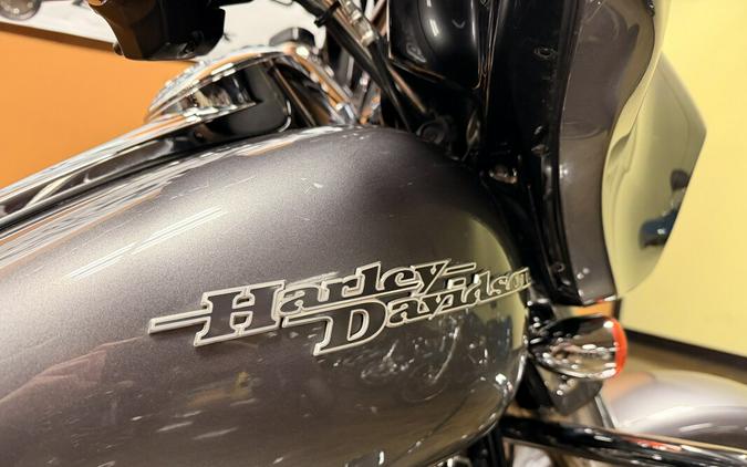 FLHXS 2014 Street Glide® Special