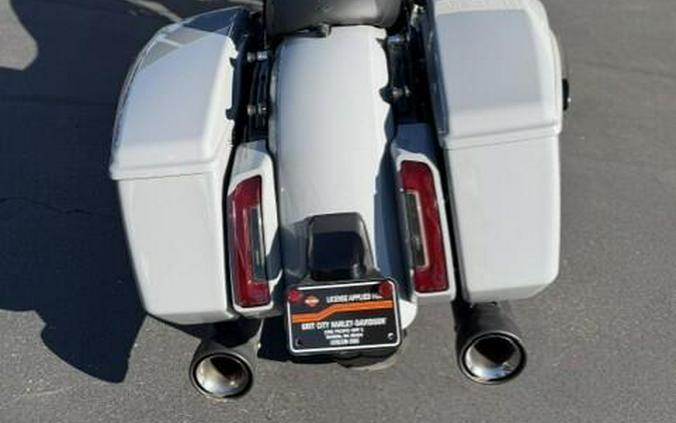 2025 Harley-Davidson Street Glide Billiard Gray - Black Finish