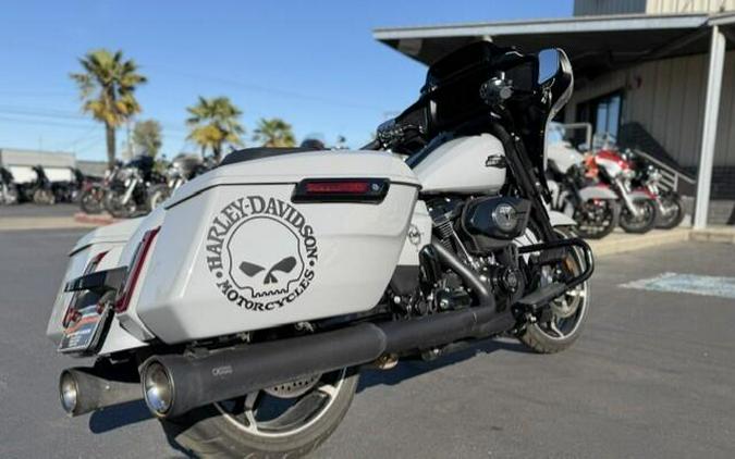 2025 Harley-Davidson Street Glide Billiard Gray - Black Finish