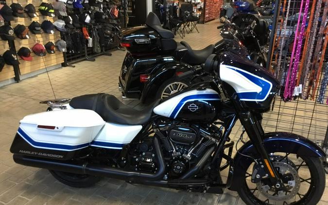 2021 Harley-Davidson® Street Glide® Special Arctic Blast — Special Edition — B