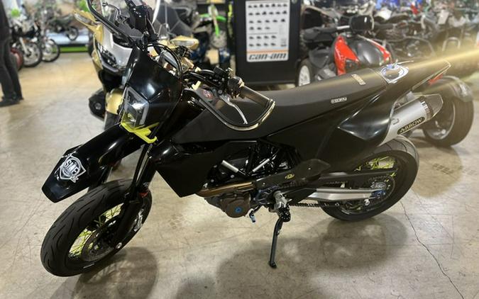 2021 Husqvarna Supermoto 701