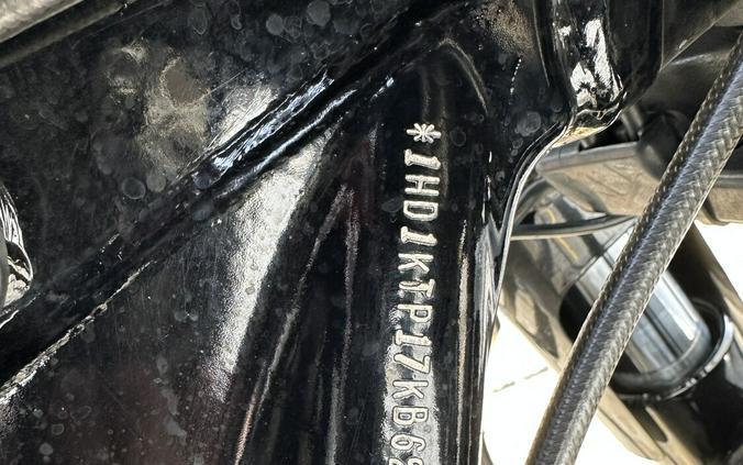 2019 Harley-Davidson® Road Glide® Special Vivid Black