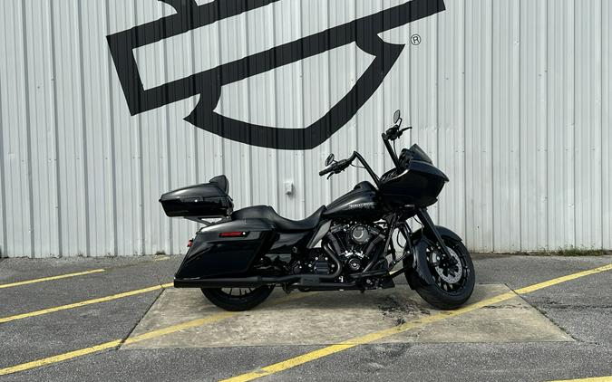2019 Harley-Davidson® Road Glide® Special Vivid Black