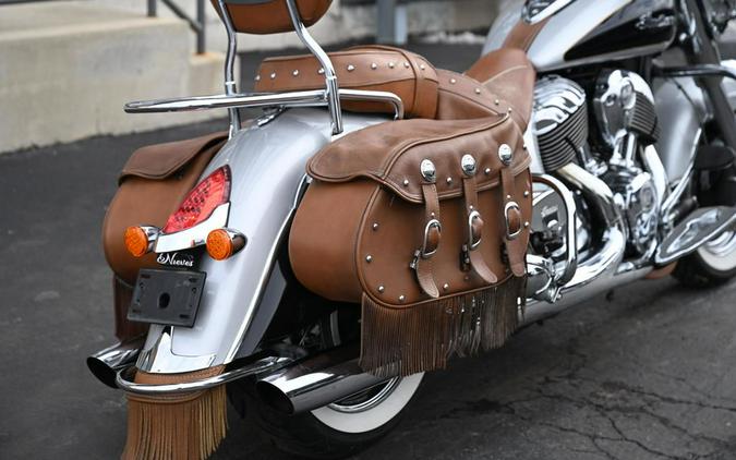 2016 Indian Motorcycle® Chief® Vintage Star Silver and Thunder Black