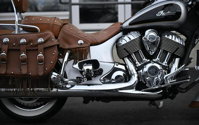 2016 Indian Motorcycle® Chief® Vintage Star Silver and Thunder Black