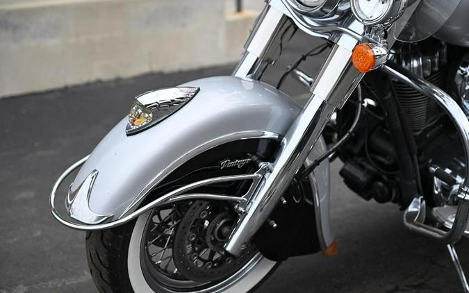 2016 Indian Motorcycle® Chief® Vintage Star Silver and Thunder Black