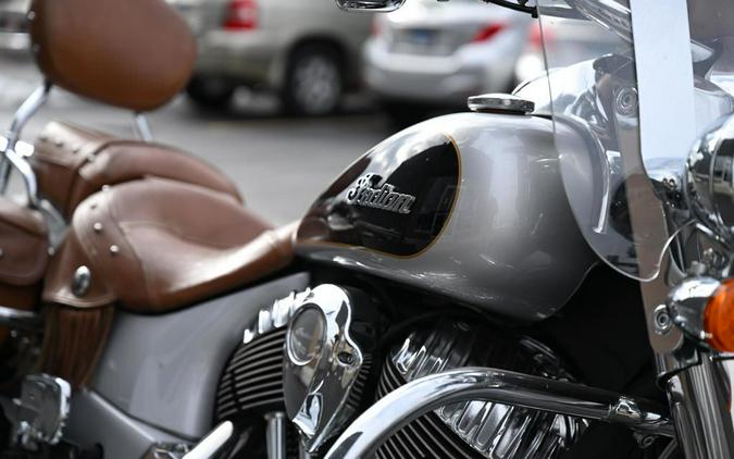 2016 Indian Motorcycle® Chief® Vintage Star Silver and Thunder Black