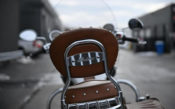 2016 Indian Motorcycle® Chief® Vintage Star Silver and Thunder Black