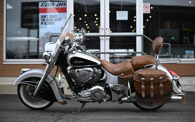 2016 Indian Motorcycle® Chief® Vintage Star Silver and Thunder Black