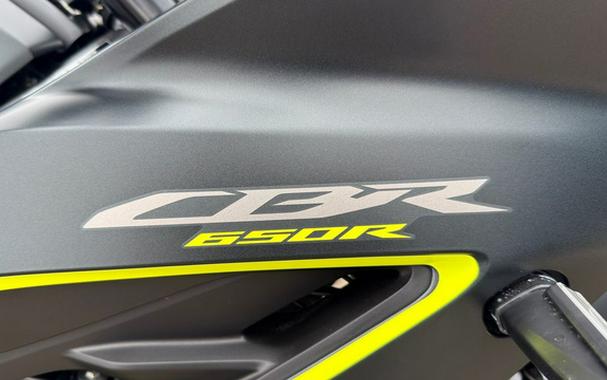 2026 Honda CBR650R E-Clutch