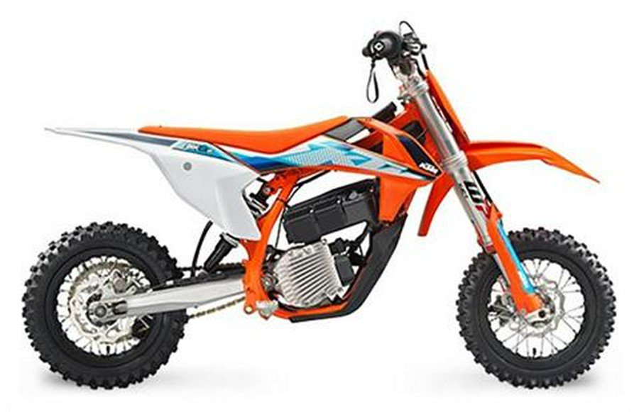 2023 KTM SX-E 3