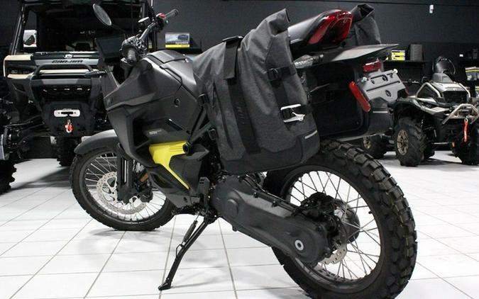 2025 Can-Am Origin Carbon Black