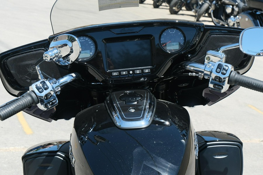 2025 INDIAN MOTORCYCLE ROADMASTER POWERPLUS LIMITED WITH 112 AND POWERBAND AUDIO PACKAGE