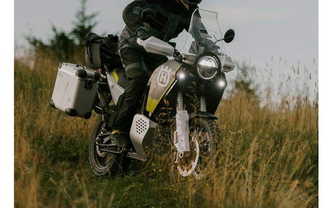 2025 Husqvarna Norden 901 Expedition