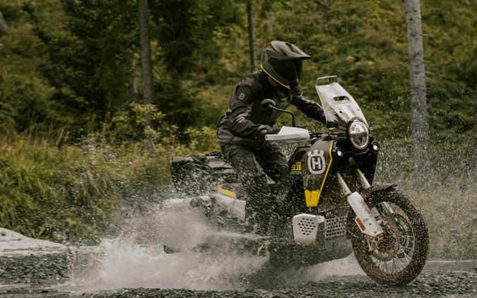 2025 Husqvarna Norden 901 Expedition