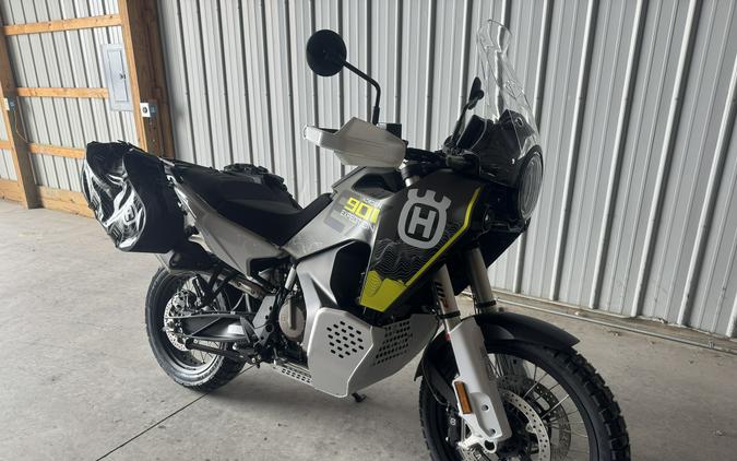 2025 Husqvarna Norden 901 Expedition