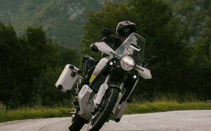 2025 Husqvarna Norden 901 Expedition