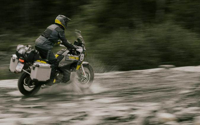 2025 Husqvarna Norden 901 Expedition