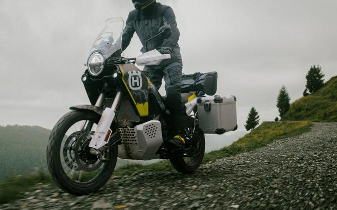 2025 Husqvarna Norden 901 Expedition
