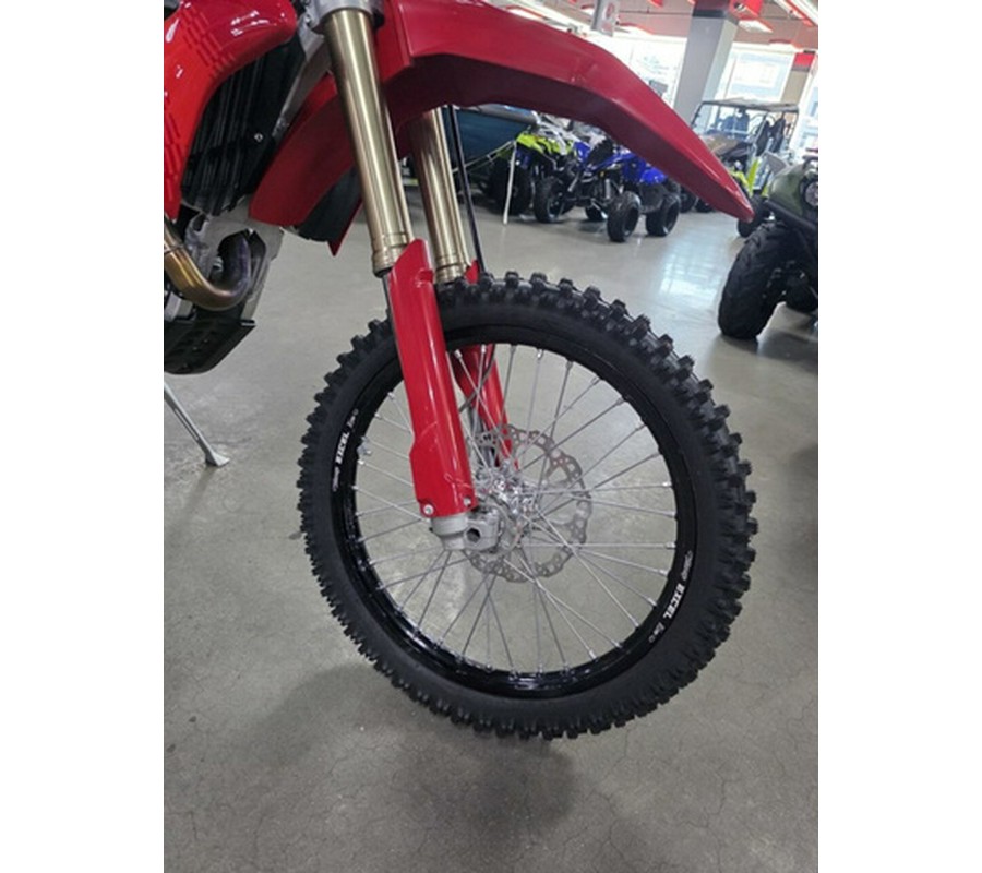 2026 Ducati Desmo450 EDX