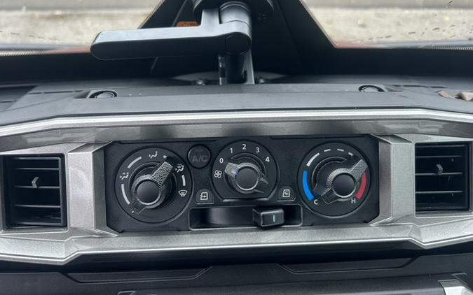 2027 Kawasaki Ridge Crew Platinum Ranch HVAC Metallic Deep Red/Ebony - K10130