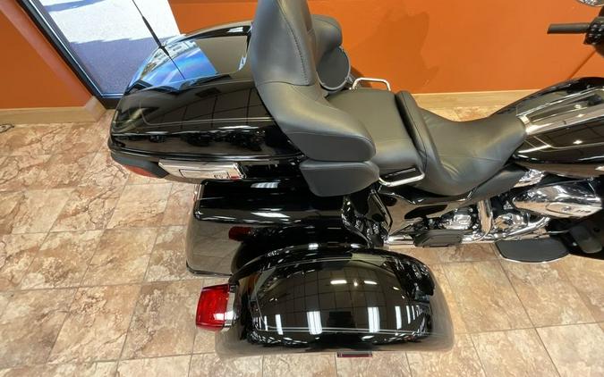 2022 Harley-Davidson® FLHTCUTG - Tri Glide® Ultra