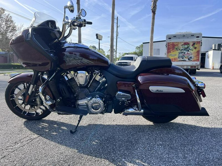 2022 Indian Motorcycle® Challenger® Limited Maroon Metallic