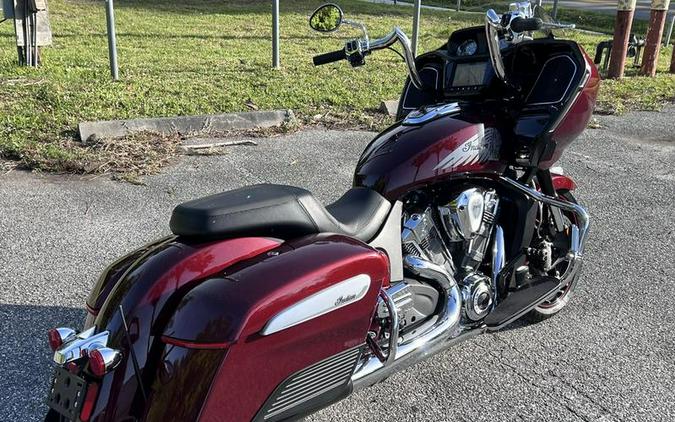 2022 Indian Motorcycle® Challenger® Limited Maroon Metallic